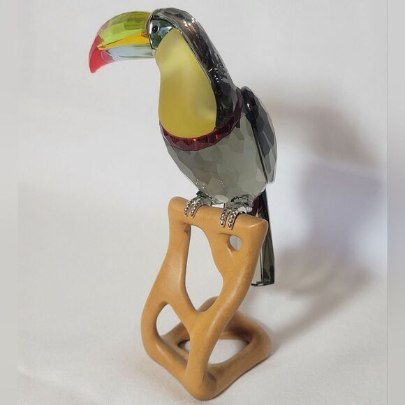 Swarovski Crystal Toucan Exotic Bird - Crystal Paradise Collection - Picture 5 of 11